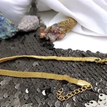 Zlatý náramok z chirurgickej ocele – elegantný dizajn, dĺžka 21 cm náramok Radka v zlatom prevedení 1002306