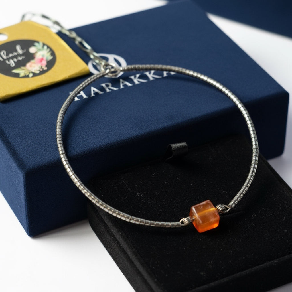 Náramok so striebornými korálikmi a achátom karneol – Harakka Jewls