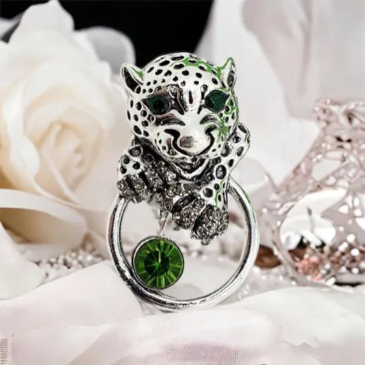 Leopard so zeleným kameňom BR0003 - HARAKKA JEWLS