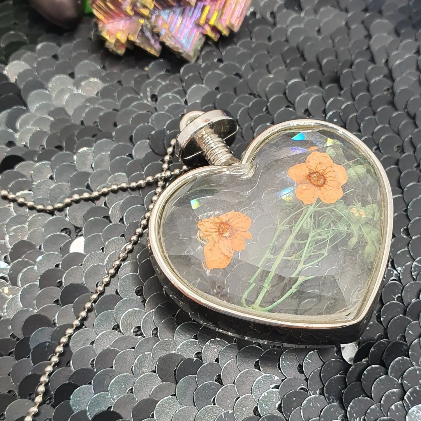 Pendant in the shape of a heart with a floral motif - nickel-free jewelry necklace Heart Orange 1001186