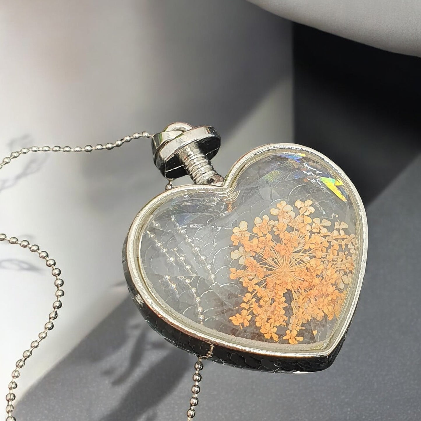 Pendant in the shape of a heart with a flower motif - nickel-free jewelry Heart Flower necklace 1001187