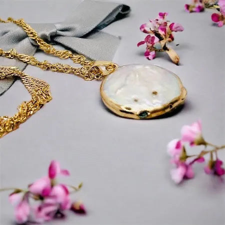river pearl pendant R0025