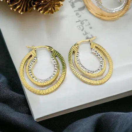 Zlaté náušnice z chirurgickej ocele – 2,5 x 3 cm, zdobené kamienkami
náušnice Jana N0031