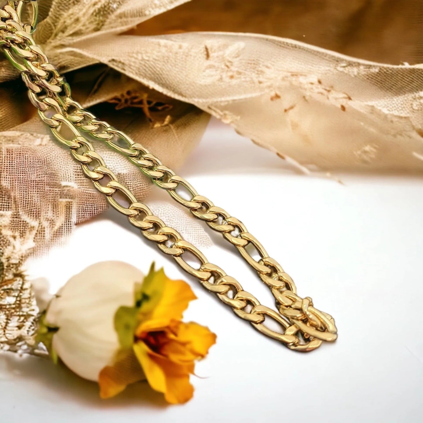 Surgical Steel Gold Chain with Cross Pendant - Symbol of Elegance and Meaning Figaro necklace in gold design R21