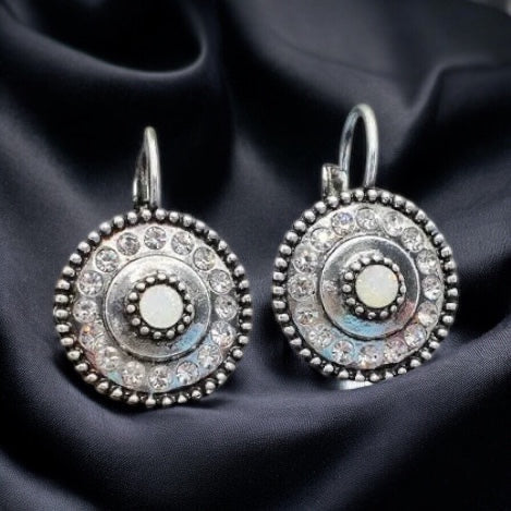 Elegant Earrings with White Zircons – Charming Accessory for Every Occasion earrings Sommer 1002075
