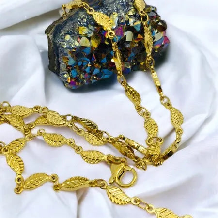 Golden chain made of surgical steel - length 50 cm, thickness 0.4 cm necklace Leaves in gold design 1001689
