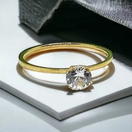 Zlatý prsteň z chirurgickej ocele so zirkónom, šírka 0,1 cm prsteň P0015
