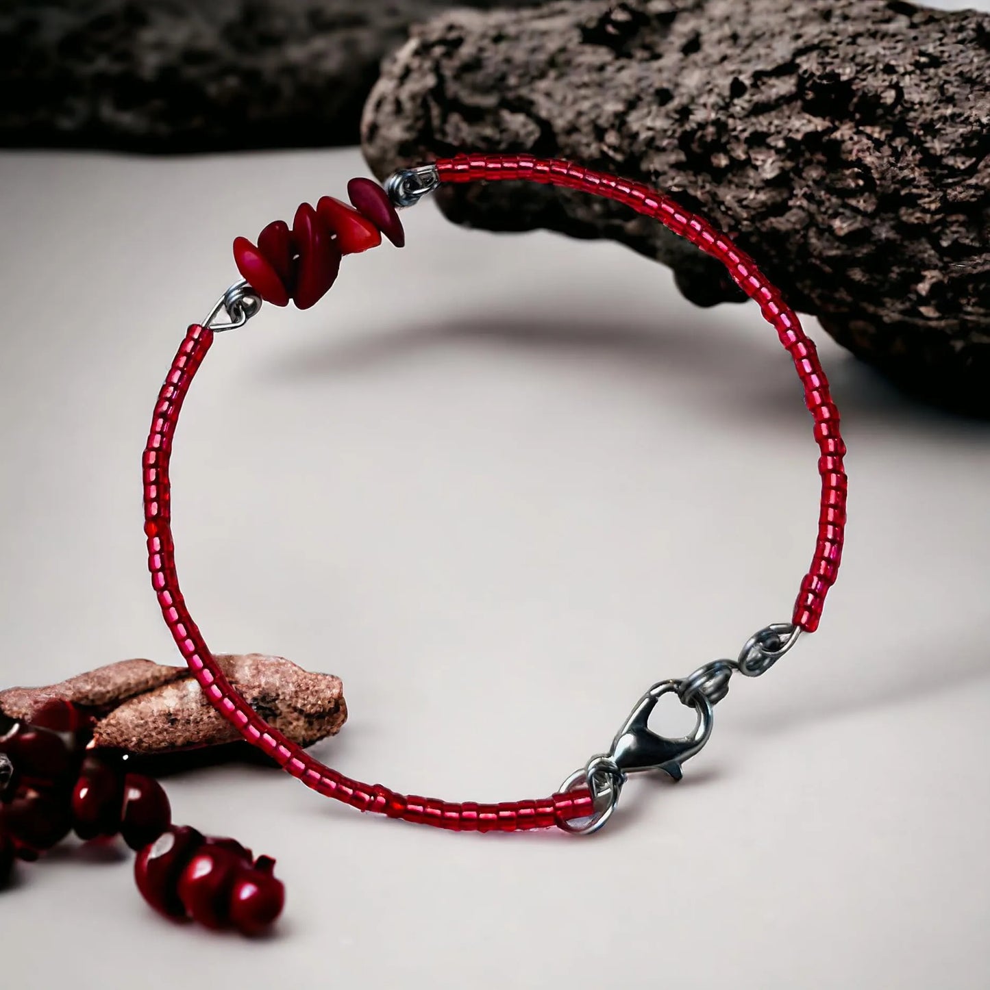 Náramok z pravého koralu – sekaný koral, ručná výroba Harakka Jewls