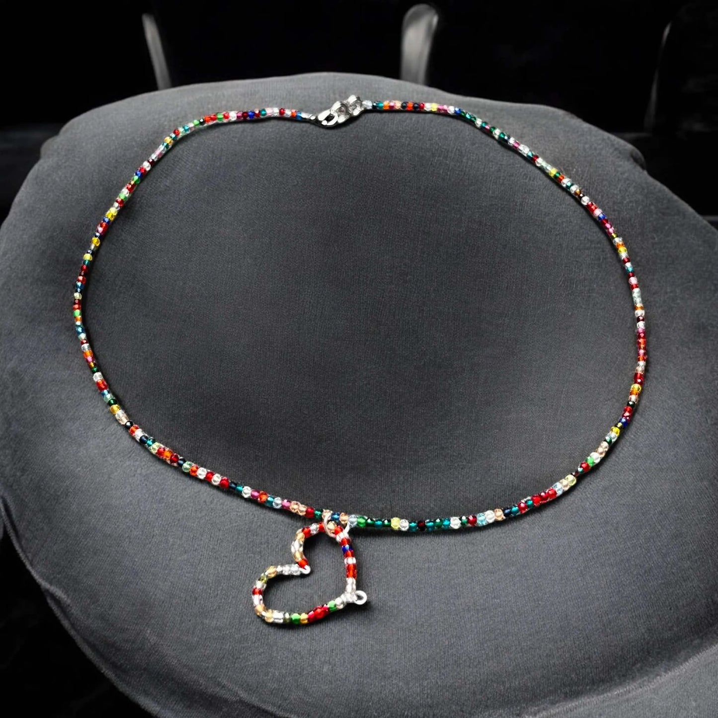 necklace Color NH1 Necklace made of colored beads with a heart-shaped decoration - surgical steel