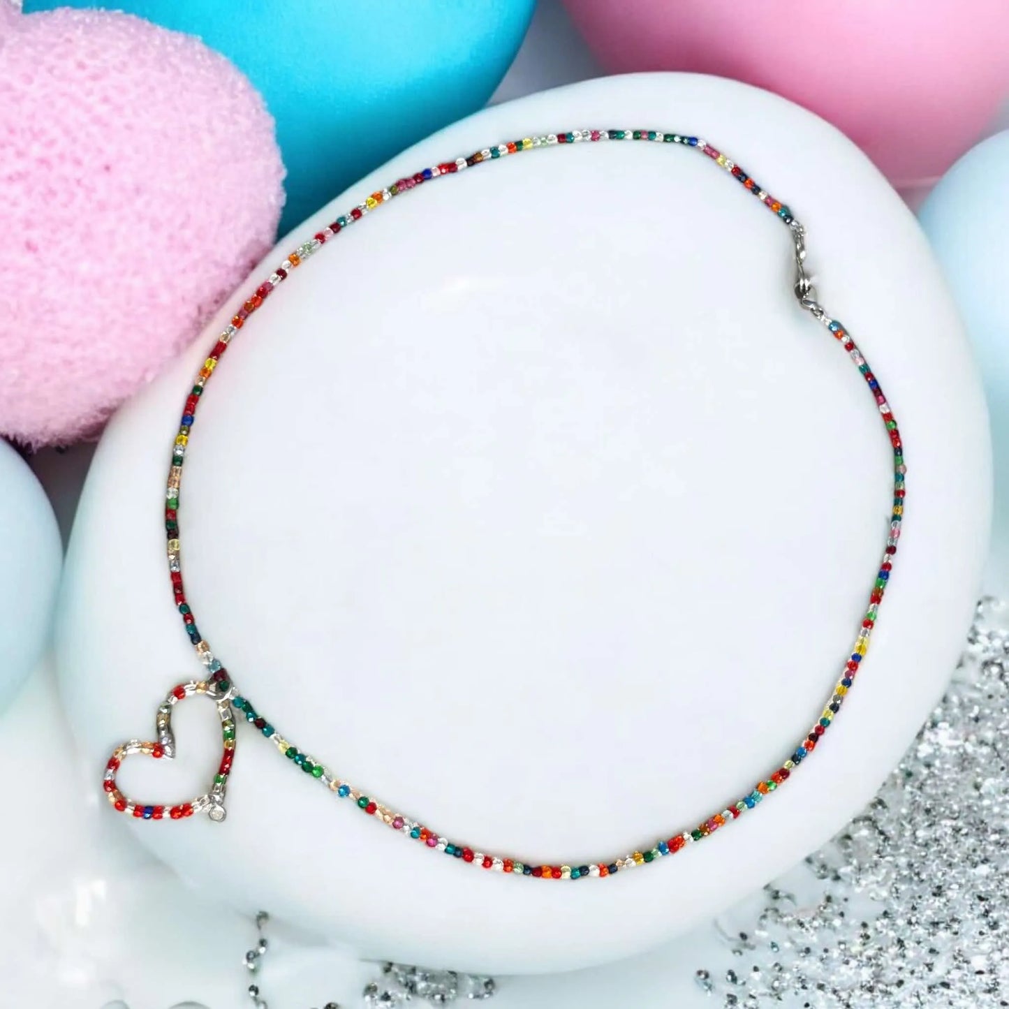 necklace Color NH1 Necklace made of colored beads with a heart-shaped decoration - surgical steel