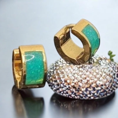 Gold earrings made of surgical steel - 1.2 cm, decorated with a green stone gold earrings SISI A14 21031307