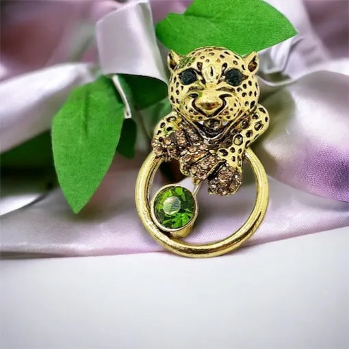 Leopard so zeleným kameňom BR0007 - HARAKKA JEWLS