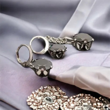 Silver surgical steel set - earrings and pendant with black stones set with black stones in silver design 1002329