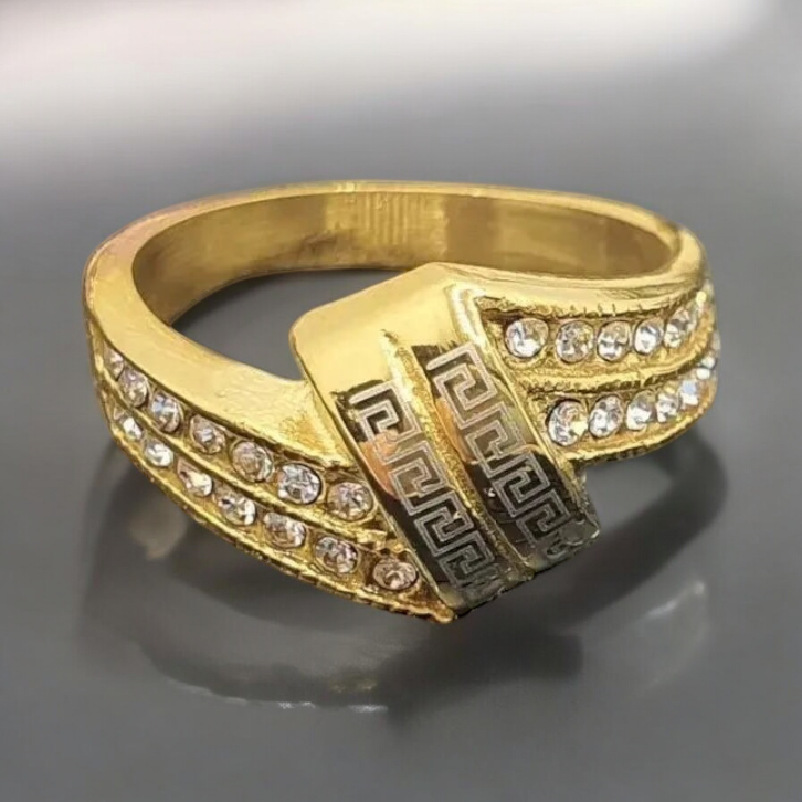 Zlatý prsteň z chirurgickej ocele s ornamentom a bielymi kamienkami prsteň Egypt pletený vykladaný kamienkami 1001913