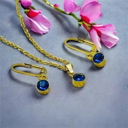 modré kamienky šperk, náhrdelník s modrým kameňom, slovanský amulet, ochranný set z minerálov, ručne vyrobený šperk, spirituálny náhrdelník, šperky z chirurgickej ocele, Rusalka, Klenoty Slovanov