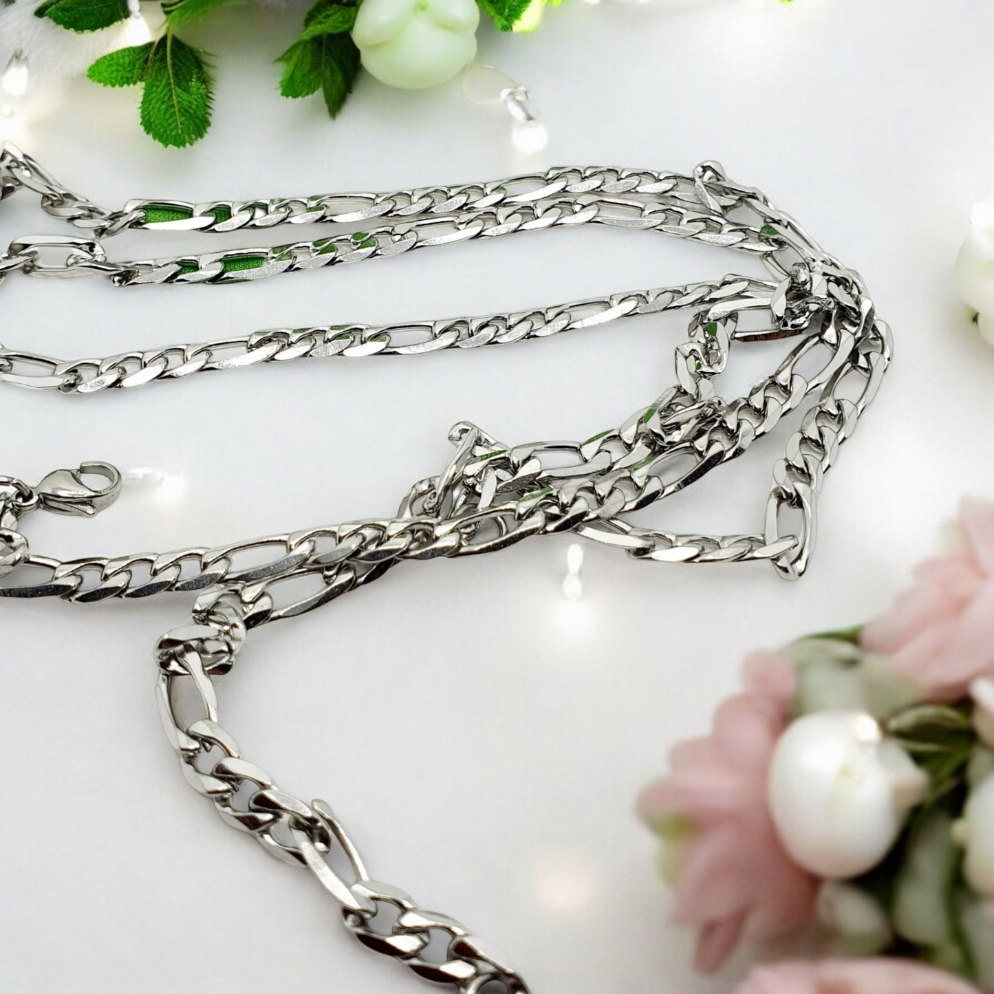 Surgical Steel Chain in Silver Design - Simple Elegance
Figaro necklace in silver design 21041802