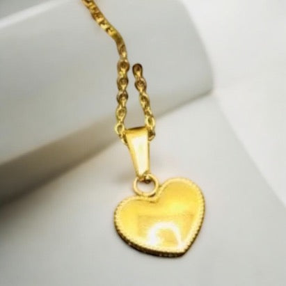 pendant small heart with decoration in gold design 1002286