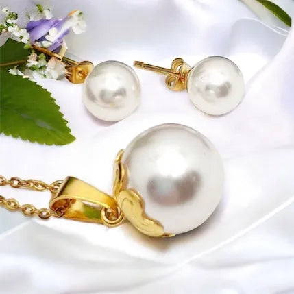 QUEEN set with pearl and pearl stud earrings in gold design 1001354