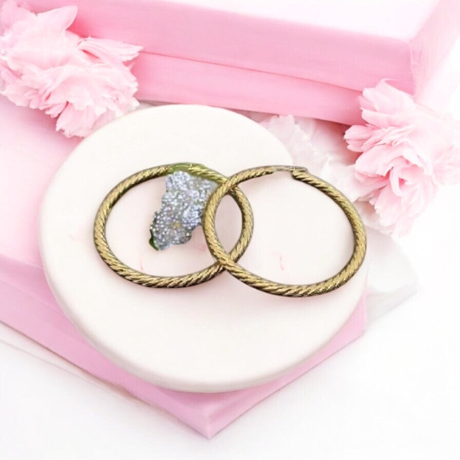 Elegant Circle Earrings with Zircons – Stylish Timelessness earrings Samuela 5 cm gold 1005337
