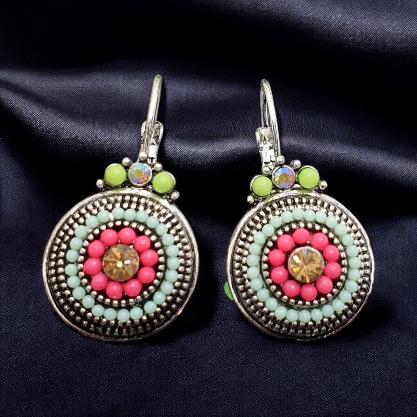 Colorful Earrings with Beads - A Statement Piece of Jewelry for Every Occasion earrings Liana pink 1002113