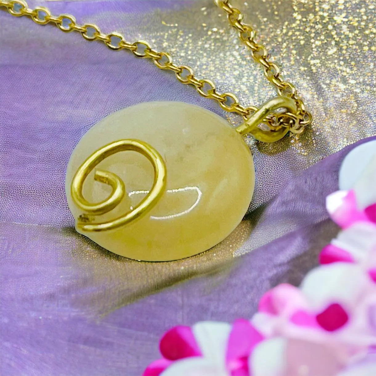 Aventurine pendant - Golden design with positive energy | Surgical steel chain of Avanturin R300 pendants