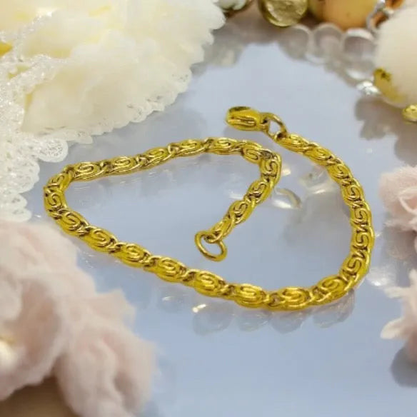 Zlatý Náramok z Chirurgickej Ocele – Dokonalá Kombinácia Štýlu a Elegancie náramok pletený v zlatom prevedení NA2