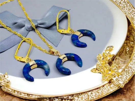 lazurit šperk, lapis lazuli náhrdelník, duchovný šperk, slovanský amulet, ručne robené náušnice z minerálov, ochranný šperk z lazuritu, Perun šperk, spirituálny set, šperky z chirurgickej ocele, Klenoty Slovanov