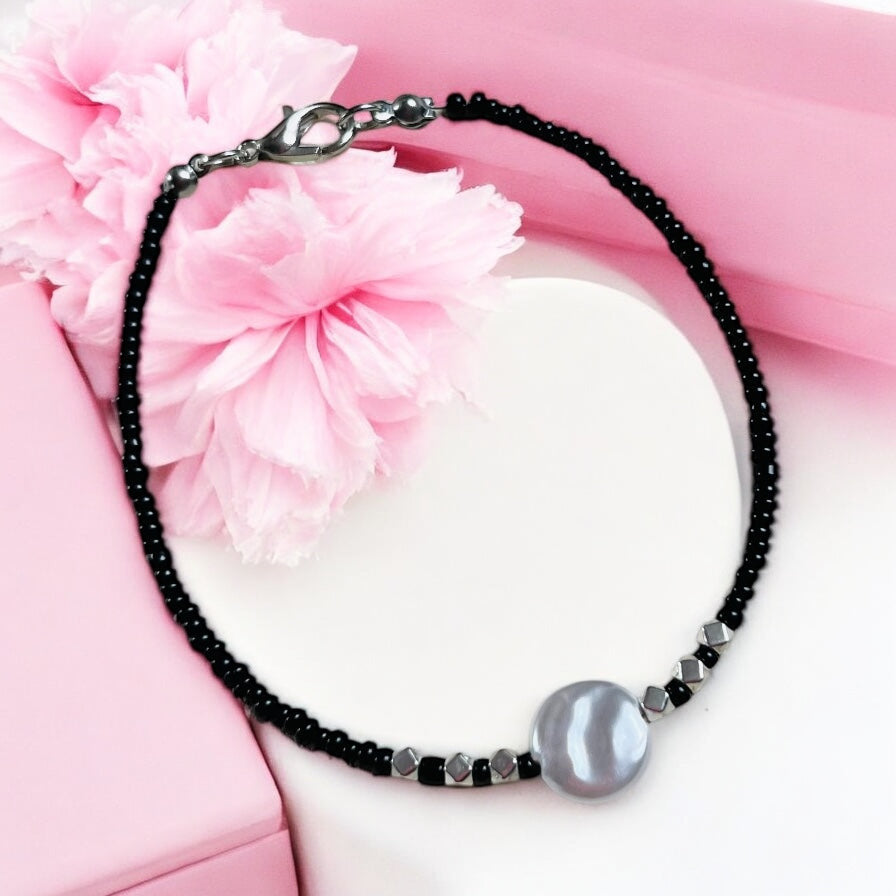 Bracelet Grey Pearl with Hematite
Product code: S112