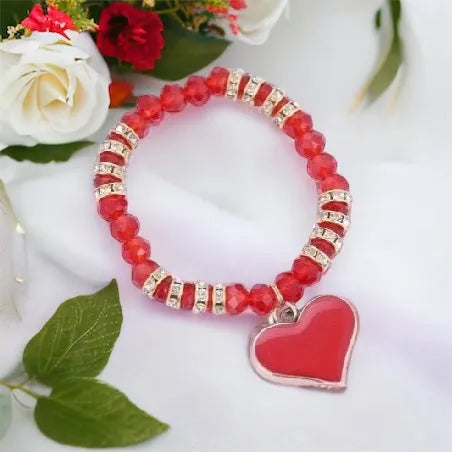 Romantic bracelet with pearls and a red heart - Symbol of love and elegance bracelet with a red heart 1001274