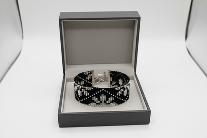 Bracelet "Night Shine" hand-stitched black and silver beaded bracelet