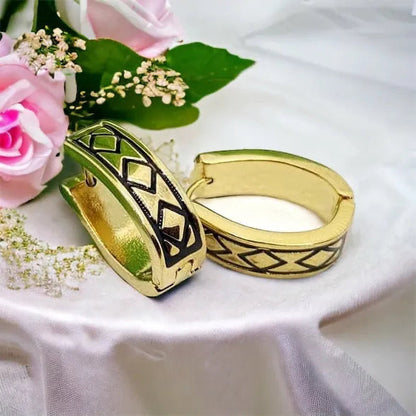 Golden Hoops with Geometric Pattern – Power and Elegance in One