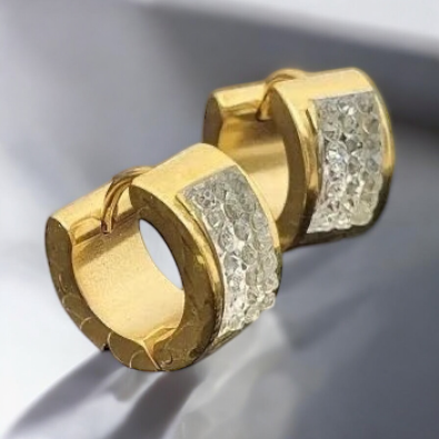 Náušnice Obruce so Zirkónmi – Zlaté Huggie | Harakka Jewls