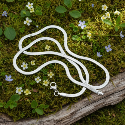 Strieborná hadí retiazka Snake z chirurgickej ocele – jemná elegancia na každý deň