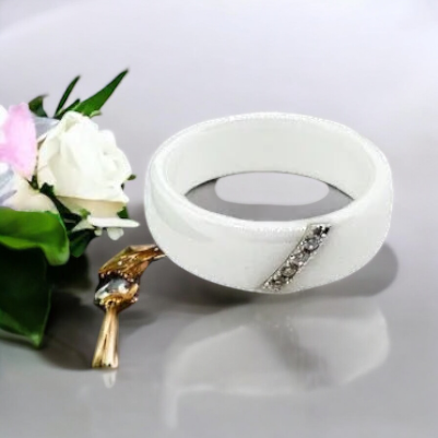 Ring Dáša white – ceramic ring with mother-of-pearl and crystals | HARAKKA JEWLS
