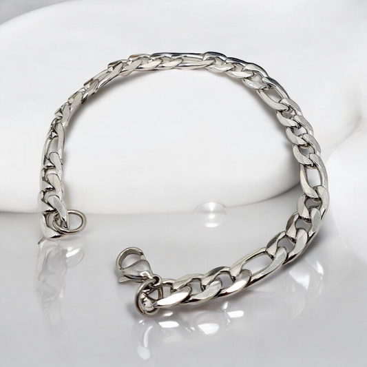 Classic surgical steel bracelet - Durable and timeless accessory for everyone Figaro silver bracelet 1000071