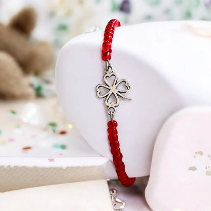 Lucky Clover Bracelet – beads with a clover charm