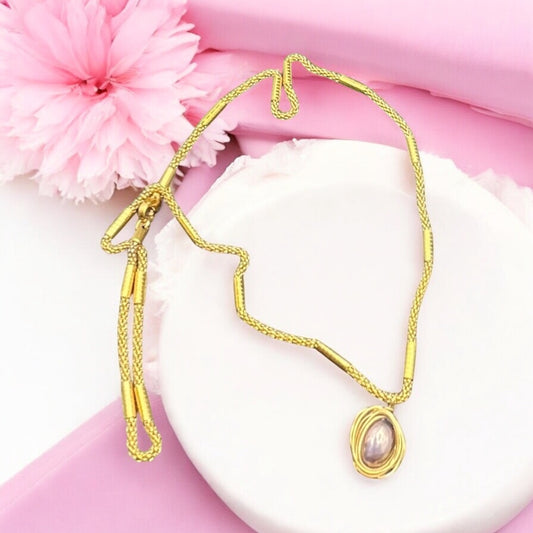 Surgical steel necklace - gold finish with black freshwater pearl HNAH1
