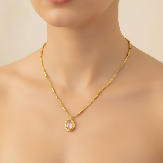 Surgical steel necklace - gold finish with black freshwater pearl HNAH1