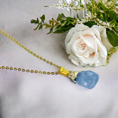 Pendant with fluorite - Harmony and elegance in one piece of jewelry pendant Fluorite R34