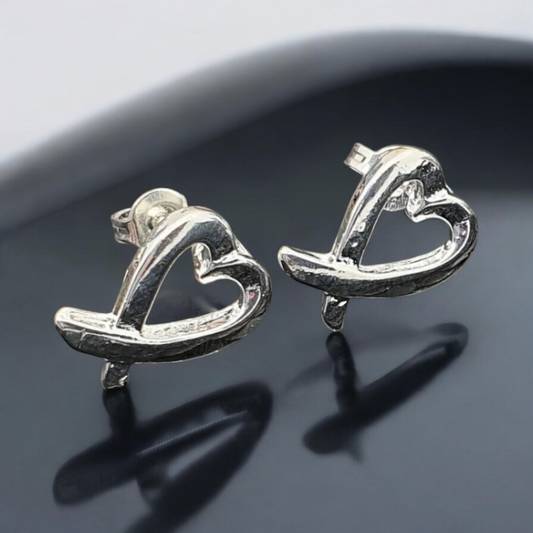 classic heart earrings 1002220