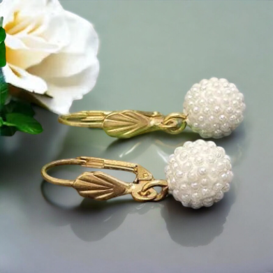 pearl earrings in gold design 1002211
