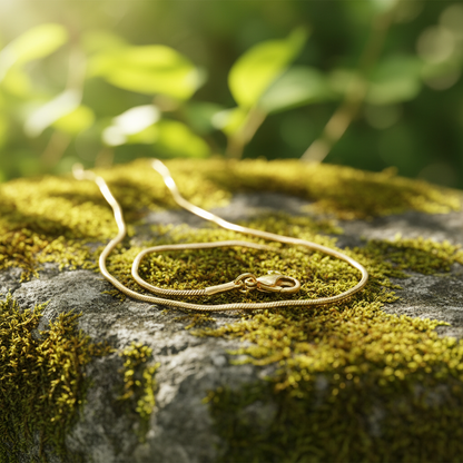 Golden thread – delicate gold chain from surgical steel | Harakka Jewls