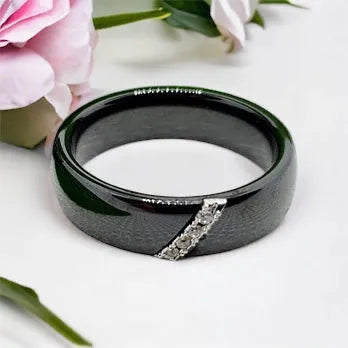 Ring Daša – black ceramic ring with mother-of-pearl and stones | HARAKKA JEWLS