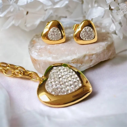 Set Heart – zlatý set s krištáľovými srdiečkami | Harakka Jewls