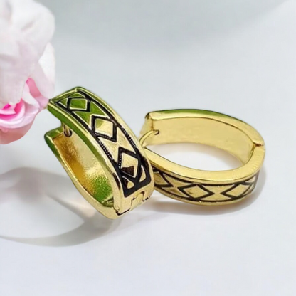 Golden Hoops with Geometric Pattern – Power and Elegance in One