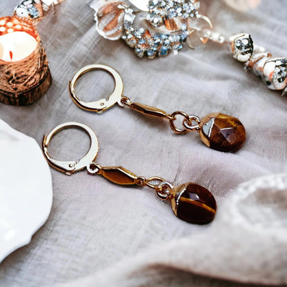 Gold earrings with a tiger's eye - elegance and power in one tiger's eye earrings NA151
