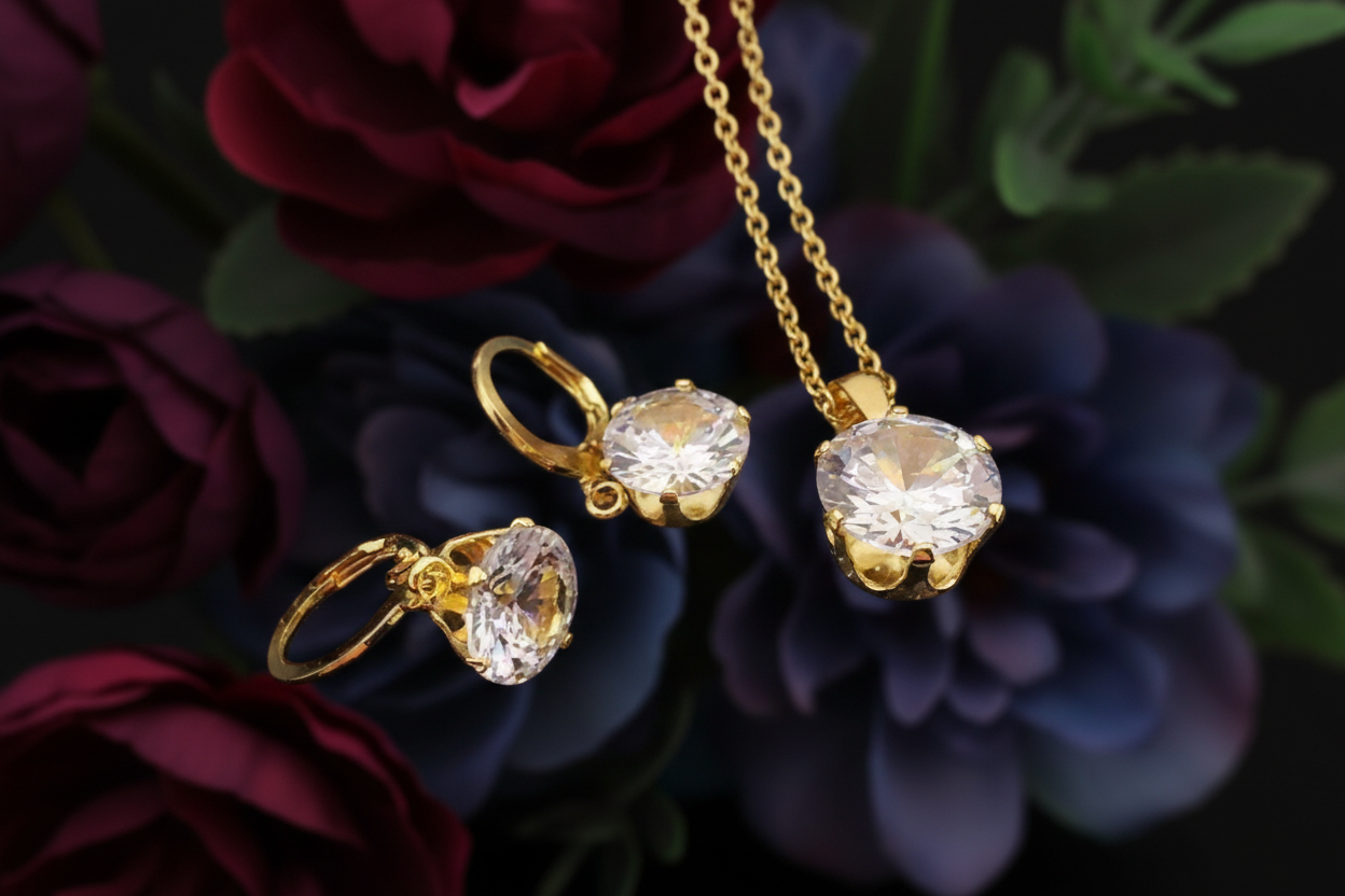 zlatý set náušnice a prívesok s krištáľovým kamienkom elegantný šperk Harakka