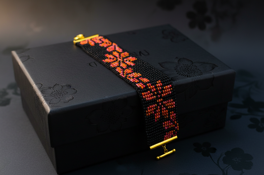 slovansky naramok cierny oranzovy rucne tkany ohnivy vzor harakka jewls