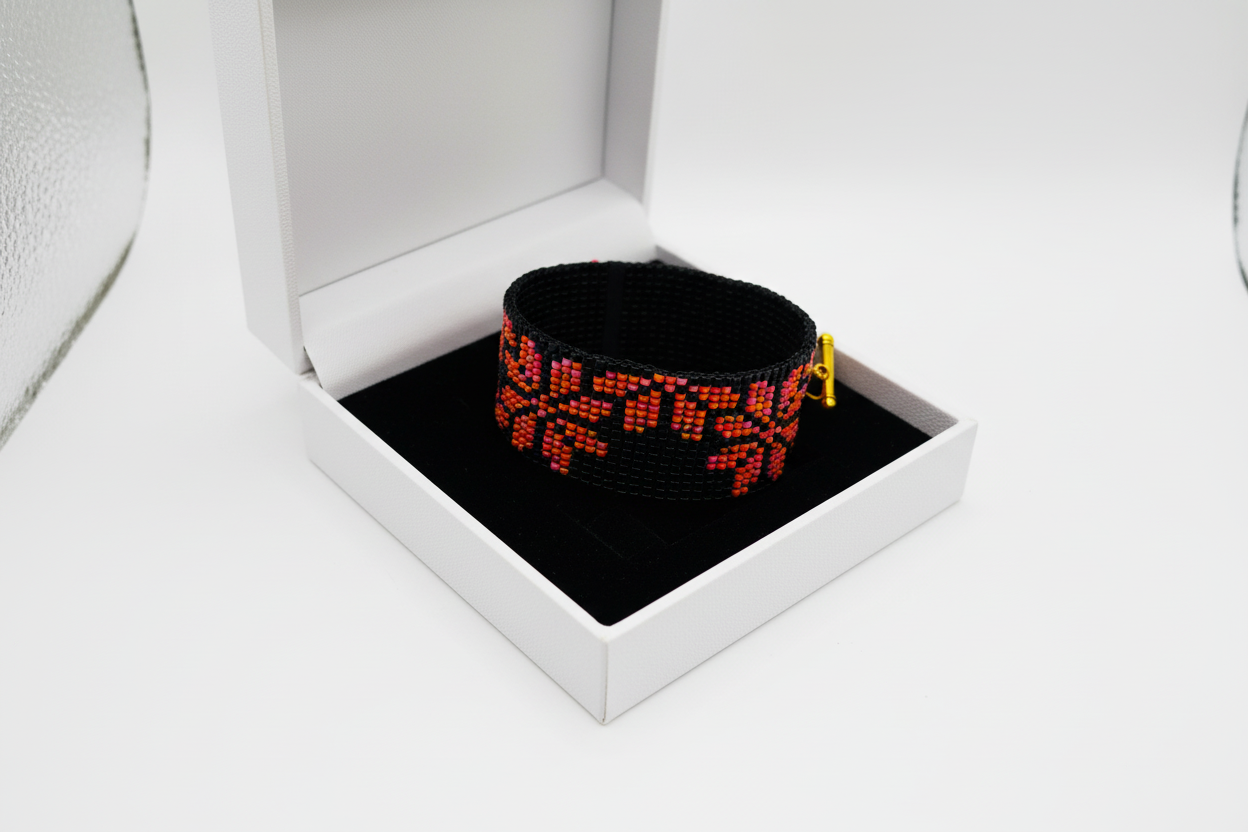 slovansky naramok cierny oranzovy rucne tkany ohnivy vzor harakka jewls