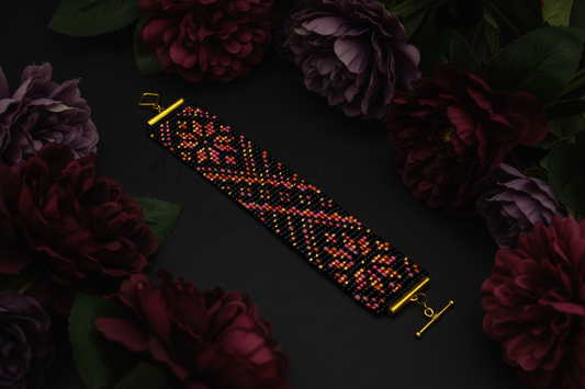 široký čierno oranžovo ružový náramok slovanský ornament Harakka Jewls